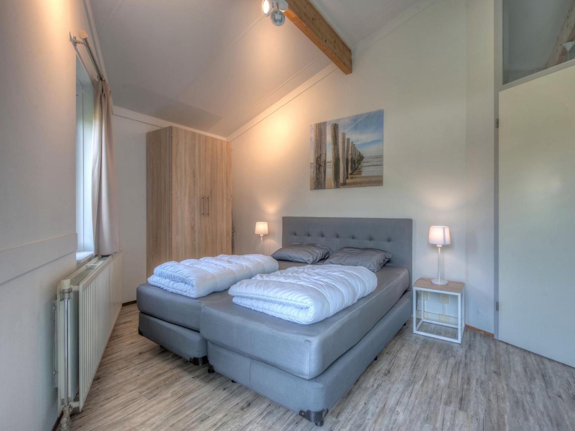 Restyled Bungalow, Two Bathrooms, Close To Vakantiehuis Domburg